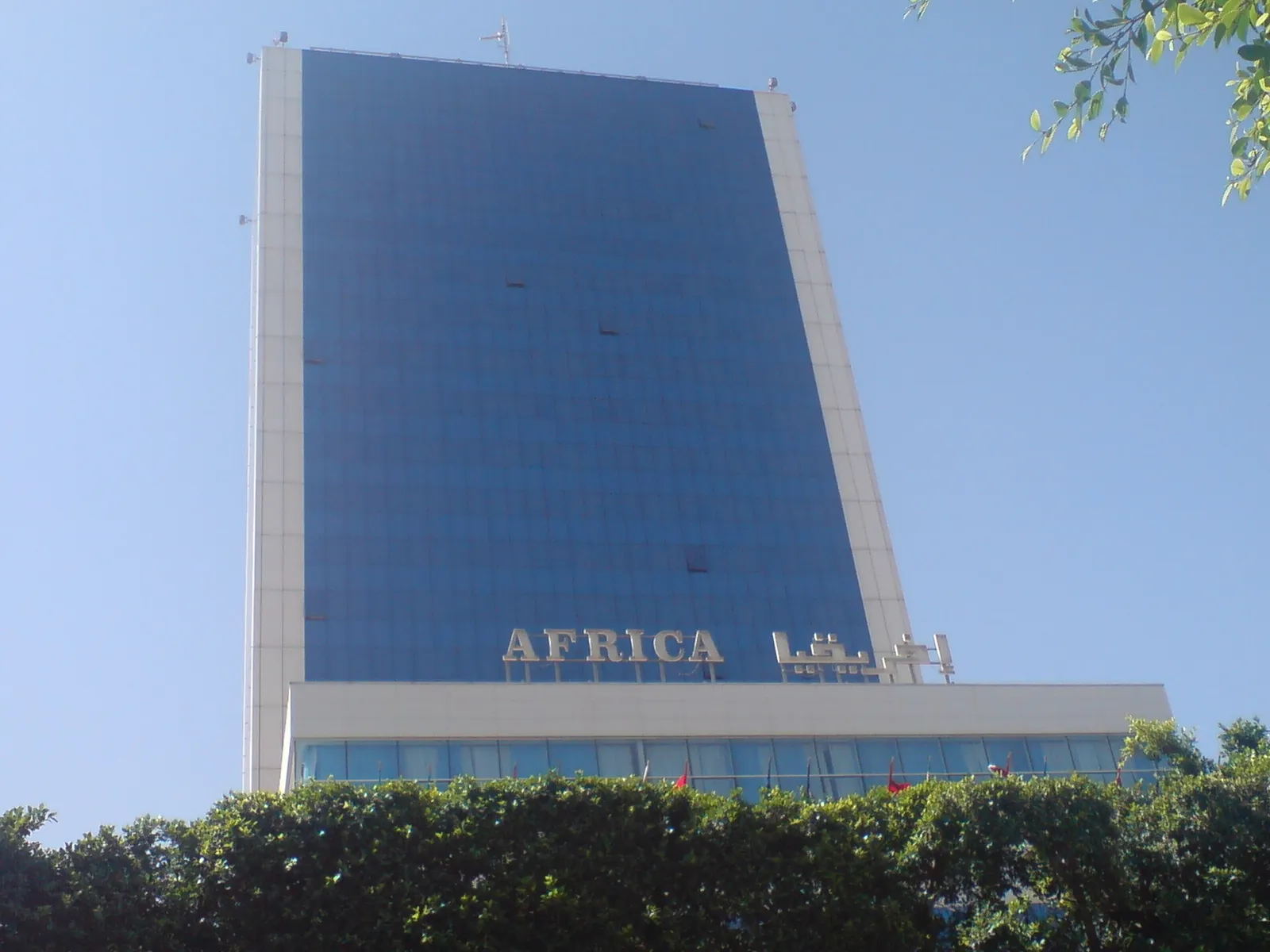 Façade de l’hôtel Africa, avenue Habib Bourguiba